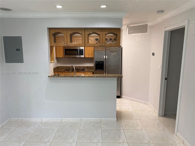 17500 NW 67th Pl F-4, Hialeah, FL 33015