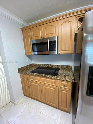 17500 NW 67th Pl F-4, Hialeah, FL 33015