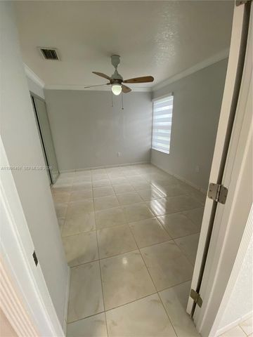 17500 NW 67th Pl F-4, Hialeah, FL 33015