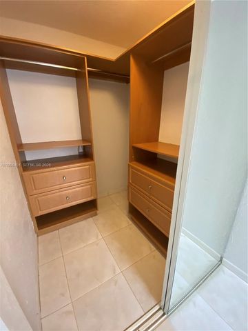 17500 NW 67th Pl F-4, Hialeah, FL 33015