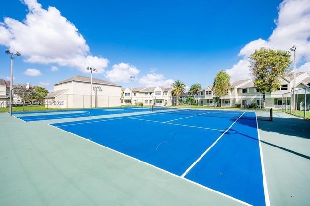 17500 NW 67th Pl F-4, Hialeah, FL 33015