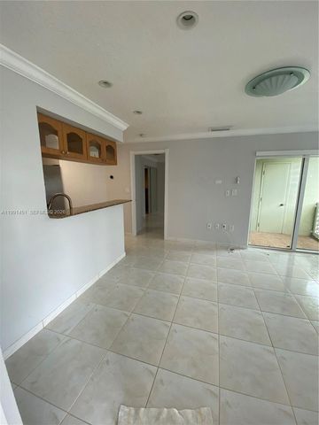 17500 NW 67th Pl F-4, Hialeah, FL 33015