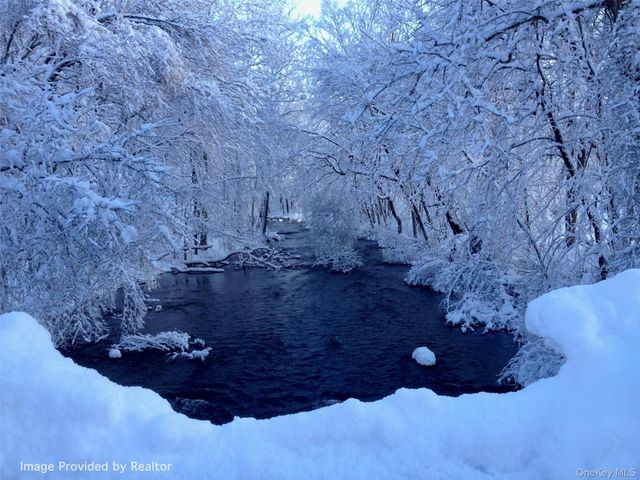 325 Haverstraw Road, Montebello, NY 10901