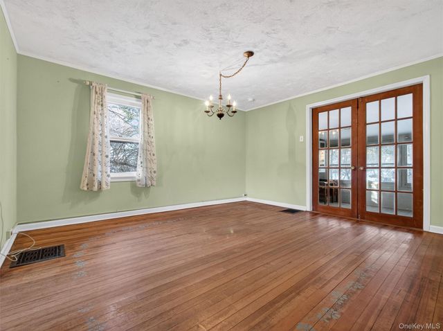 325 Haverstraw Road, Montebello, NY 10901