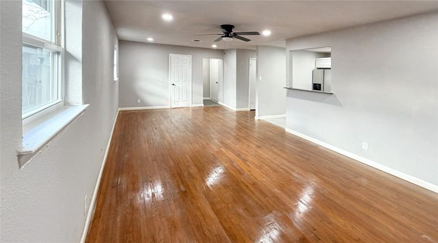 4200 Kenwood Court B, Fort Worth, TX 76103