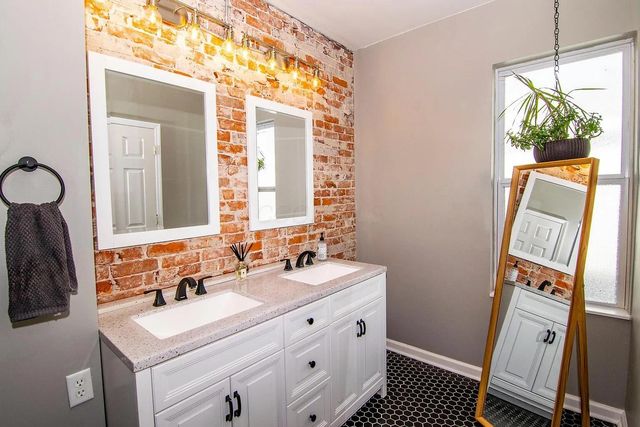 395-397 Stoddart Avenue, Columbus, OH 43205