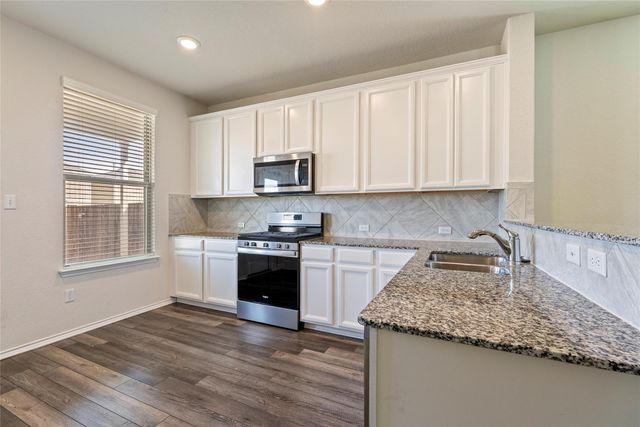 420 Bella Luna WAY, Liberty Hill, TX 78642