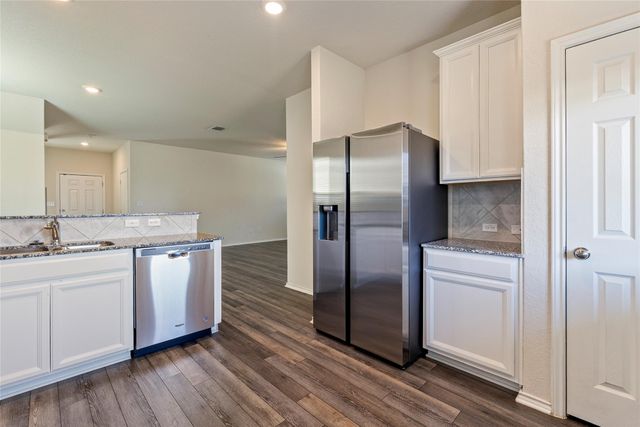 420 Bella Luna WAY, Liberty Hill, TX 78642