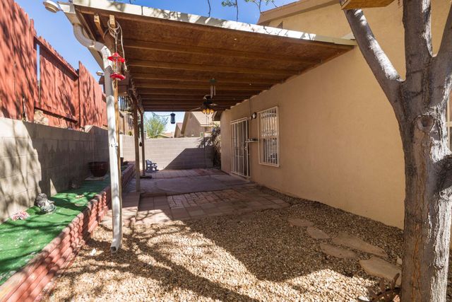 483 Ridge Stone Drive SW, Albuquerque, NM 87121