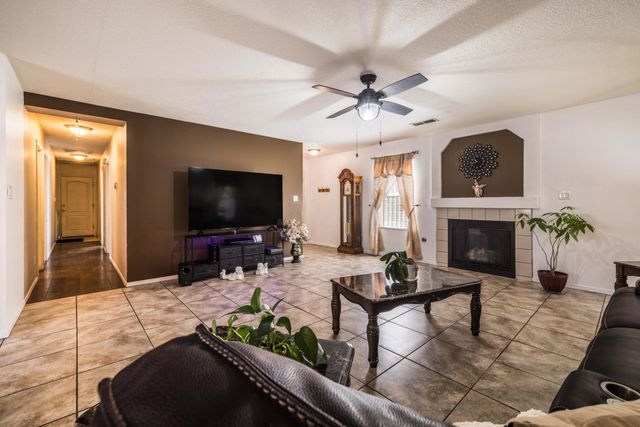 483 Ridge Stone Drive SW, Albuquerque, NM 87121