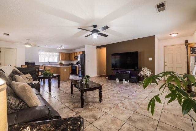 483 Ridge Stone Drive SW, Albuquerque, NM 87121