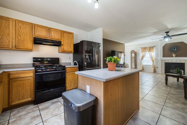 483 Ridge Stone Drive SW, Albuquerque, NM 87121