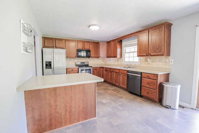 6415 Waid Circle, Paducah, KY 42001