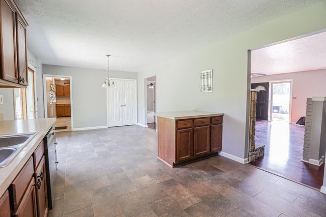 6415 Waid Circle, Paducah, KY 42001
