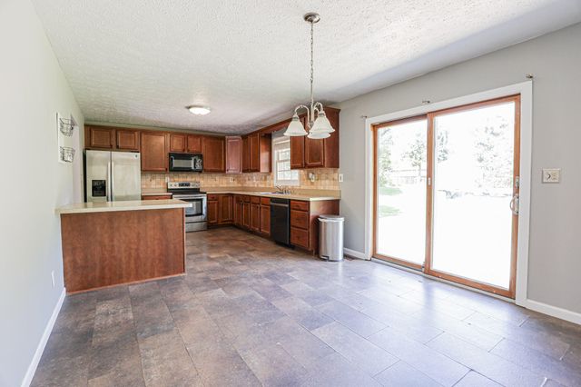 6415 Waid Circle, Paducah, KY 42001