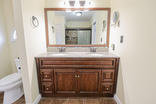 6415 Waid Circle, Paducah, KY 42001