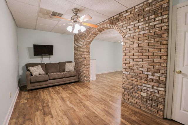 6415 Waid Circle, Paducah, KY 42001