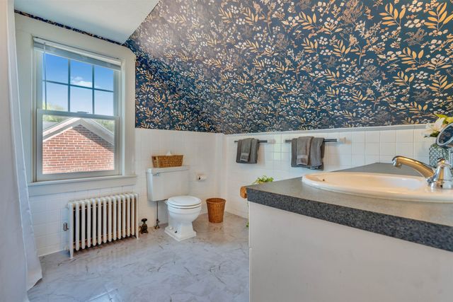 173 Winnacunnet Road, Hampton, NH 03842