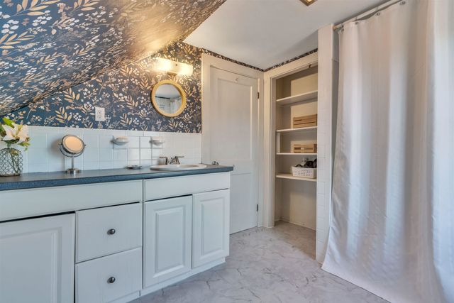 173 Winnacunnet Road, Hampton, NH 03842