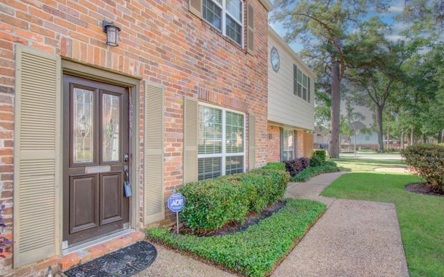 12646 Huntingwick Drive 127, Houston, TX 77024