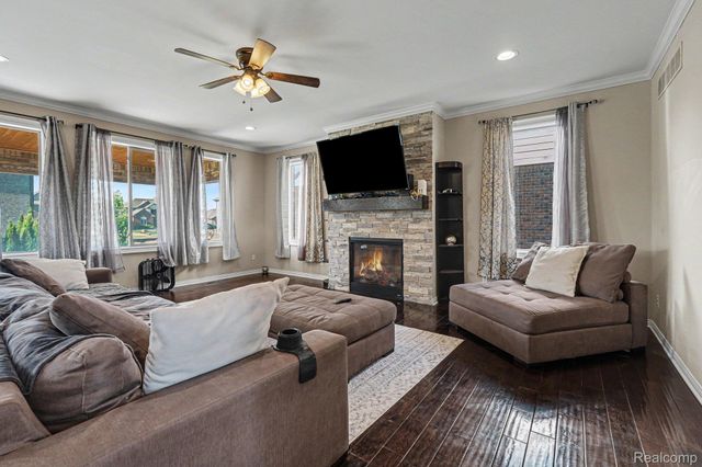 17198 Chianti Court, Macomb Township, MI 48042