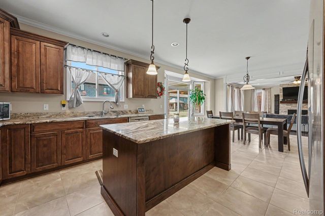 17198 Chianti Court, Macomb Township, MI 48042