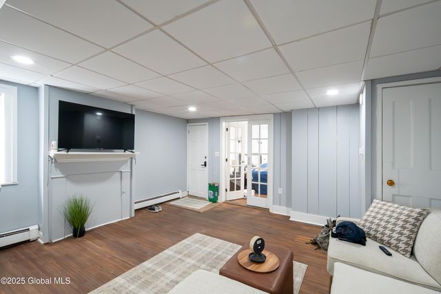 17 7th Street, Watervliet, NY 12189