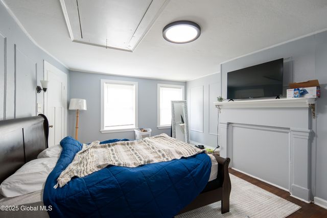 17 7th Street, Watervliet, NY 12189