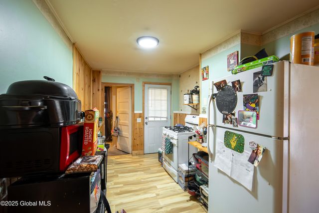 17 7th Street, Watervliet, NY 12189