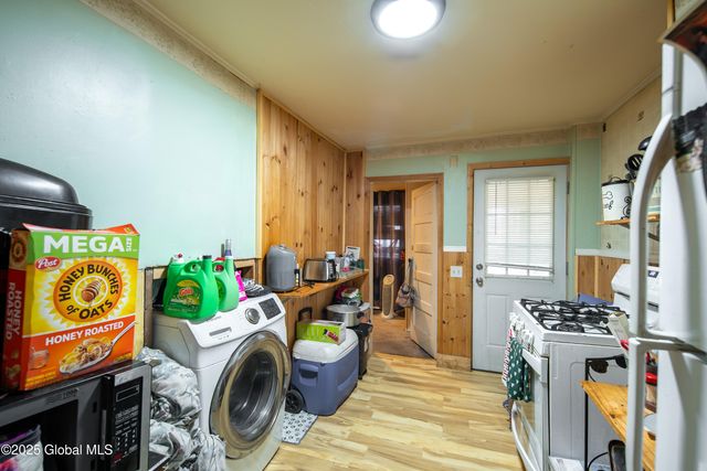 17 7th Street, Watervliet, NY 12189