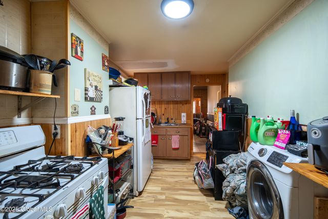 17 7th Street, Watervliet, NY 12189