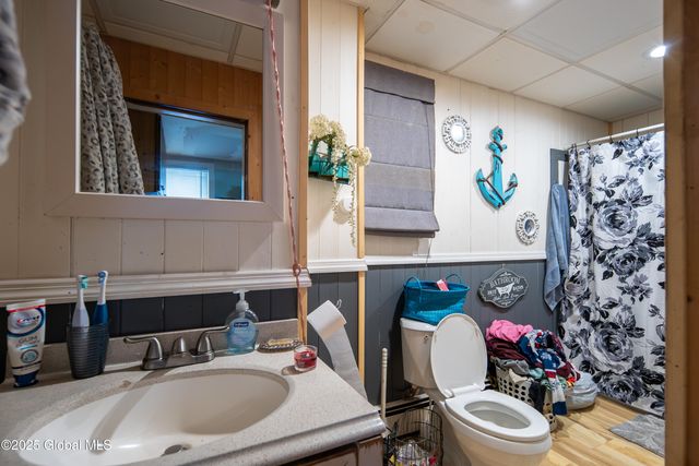 17 7th Street, Watervliet, NY 12189