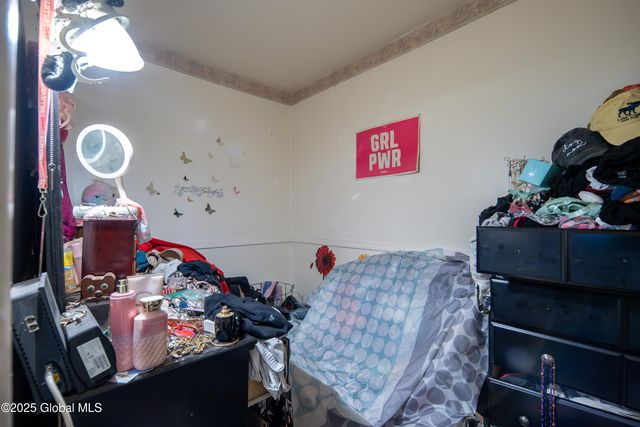 17 7th Street, Watervliet, NY 12189