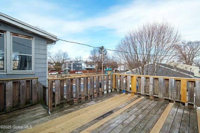 17 7th Street, Watervliet, NY 12189