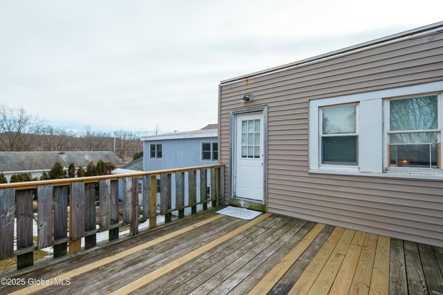 17 7th Street, Watervliet, NY 12189