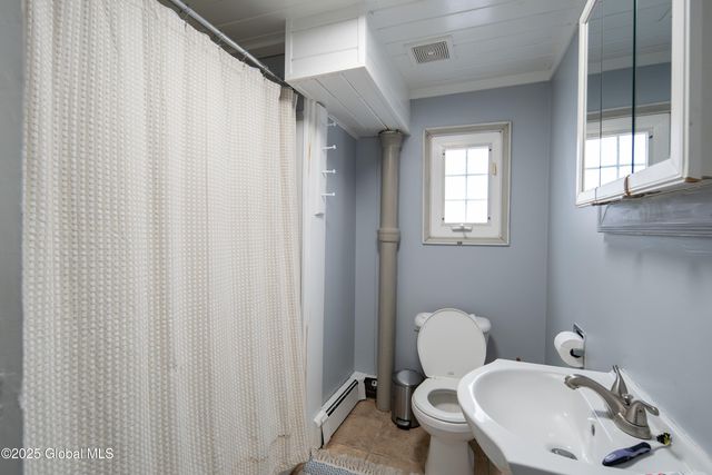 17 7th Street, Watervliet, NY 12189