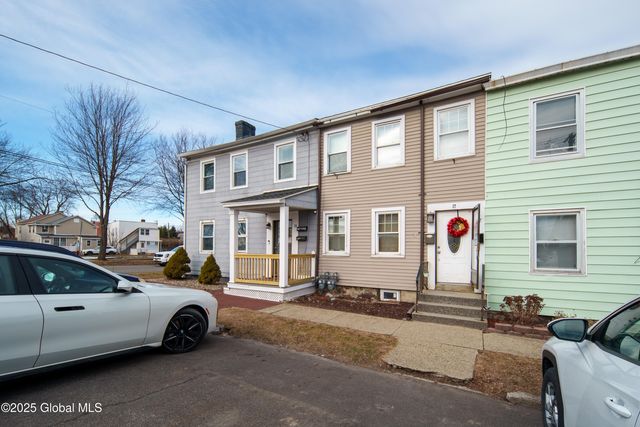 17 7th Street, Watervliet, NY 12189