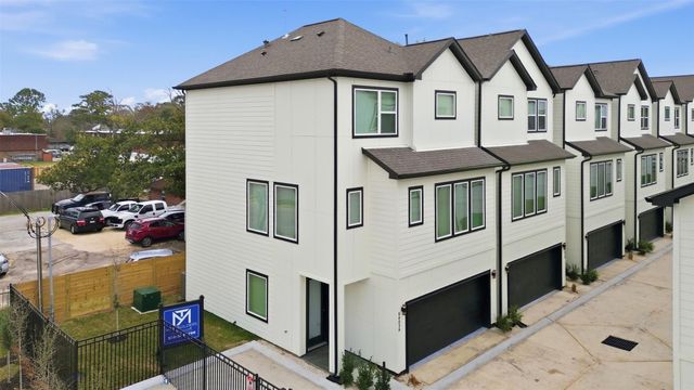 9405 Hammerly Boulevard E, Houston, TX 77080