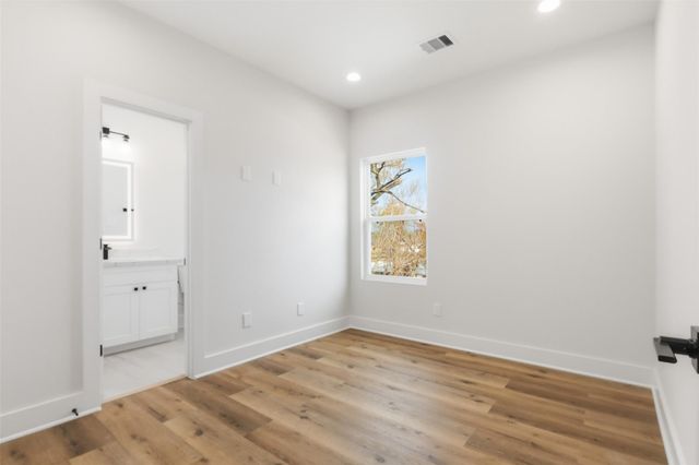 9405 Hammerly Boulevard E, Houston, TX 77080