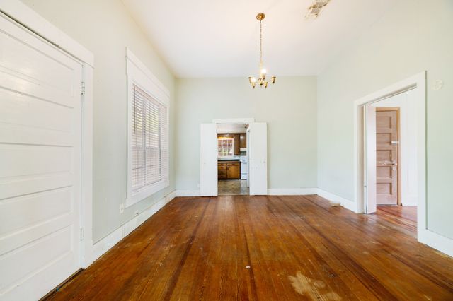 1363 Pine Bluff Street, Paris, TX 75460