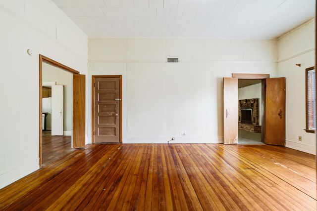 1363 Pine Bluff Street, Paris, TX 75460