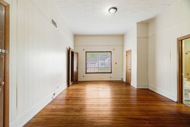 1363 Pine Bluff Street, Paris, TX 75460