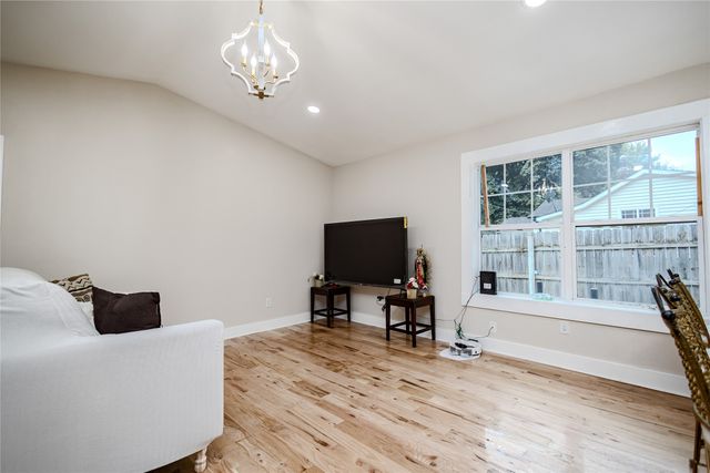 2856 Raccoon Street, Des Moines, IA 50317