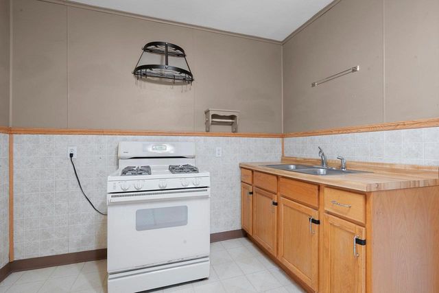 1318 BABBITZ AVENUE, Oshkosh, WI 54901