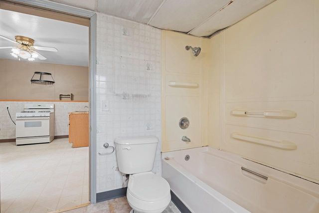 1318 BABBITZ AVENUE, Oshkosh, WI 54901