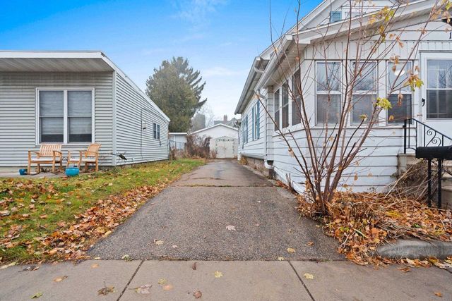 1318 BABBITZ AVENUE, Oshkosh, WI 54901