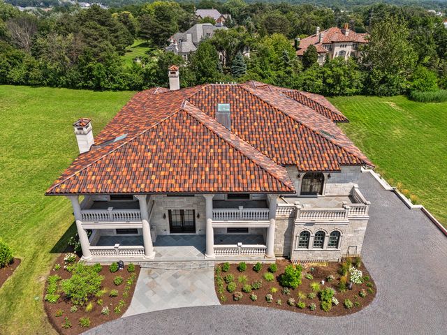 6413 S County Line Road, Burr Ridge, IL 60527