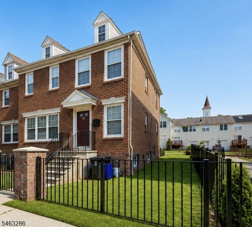 25 Holland St, Newark City, NJ 07103 — photo 2