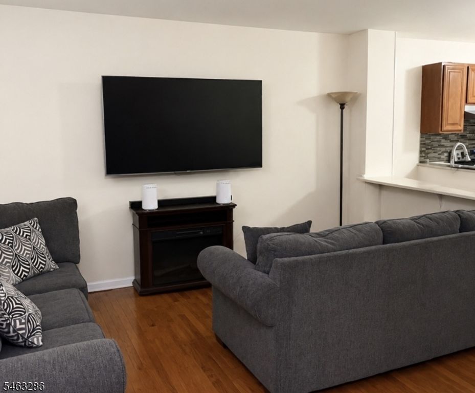 25 Holland St, Newark City, NJ 07103 — photo 4