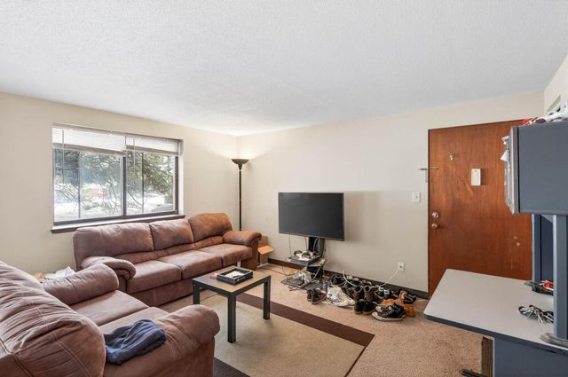 2725 Virginia Avenue N, New Hope, MN 55427